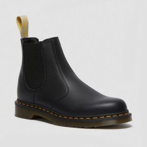 Dr. Martens Vegan 2976 Felix Chelsea Boots